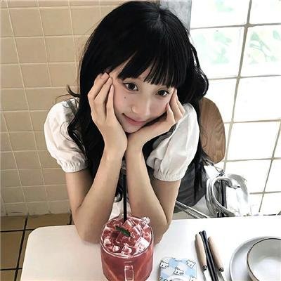 碧窗艳影